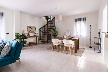 CASAGIOVE-APPARTAMENTO CON TERRAZZI